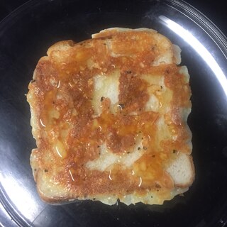 パリパリチーズの蜂蜜トースト